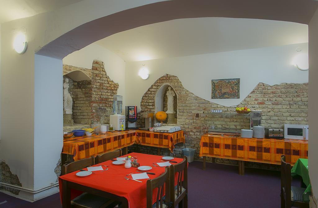 Hotel U Sladku Prague Ngoại thất bức ảnh