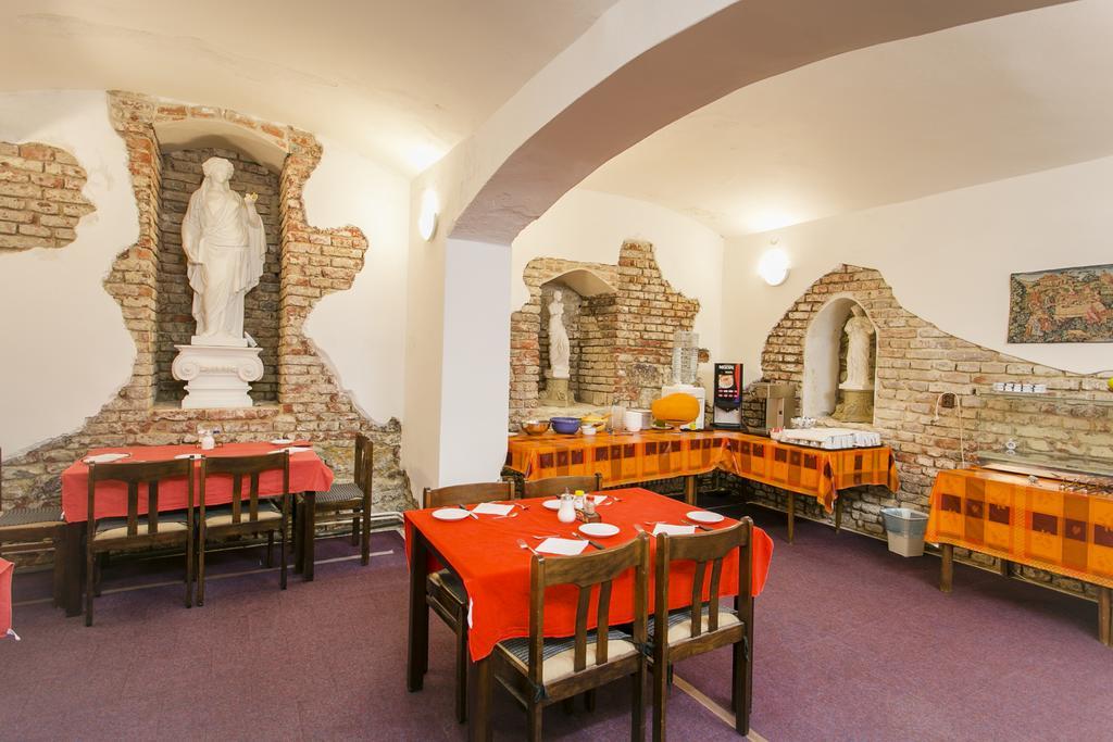 Hotel U Sladku Prague Ngoại thất bức ảnh