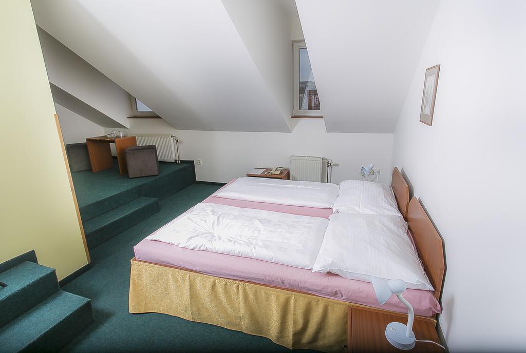 Hotel U Sladku Prague Ngoại thất bức ảnh