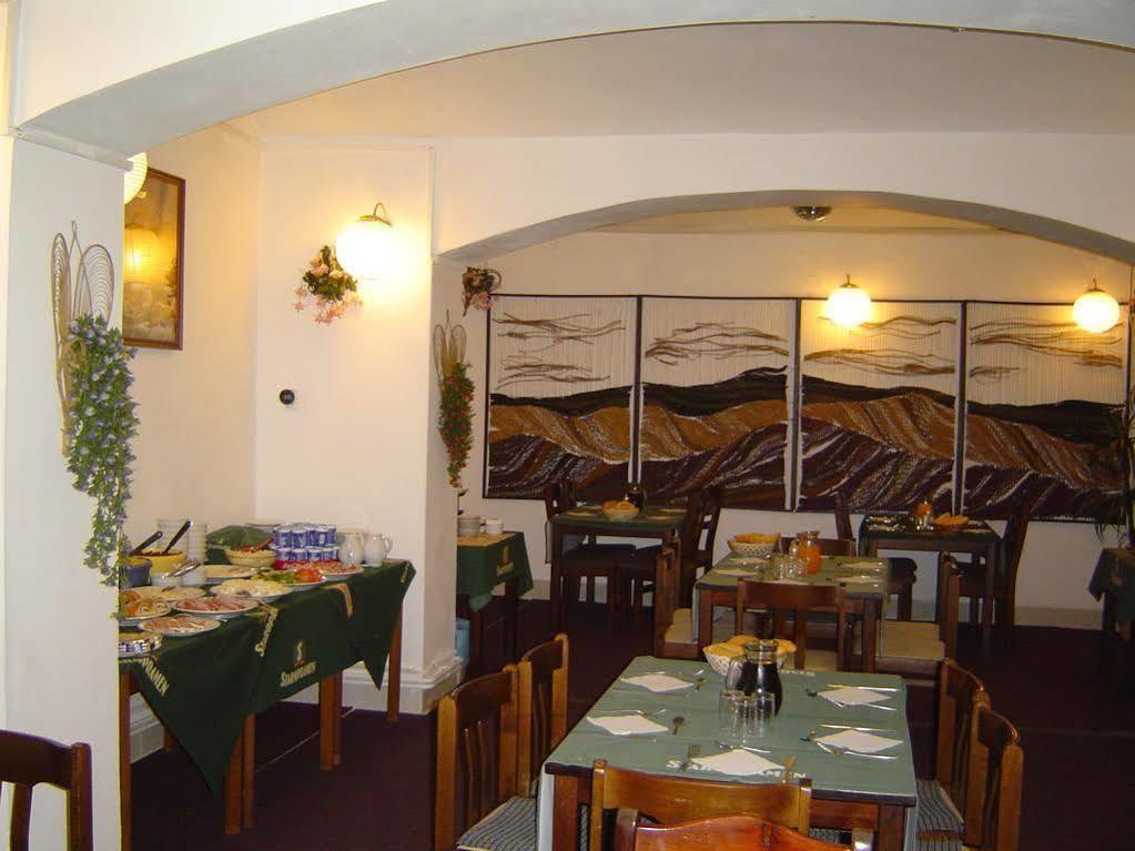 Hotel U Sladku Prague Ngoại thất bức ảnh